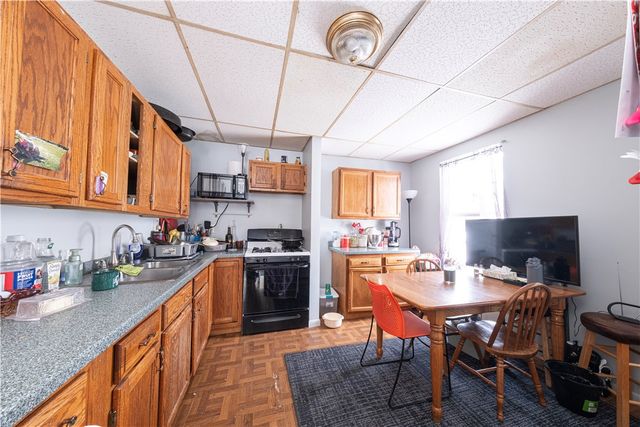 801 Vine St, Liberty Boro, PA 15133