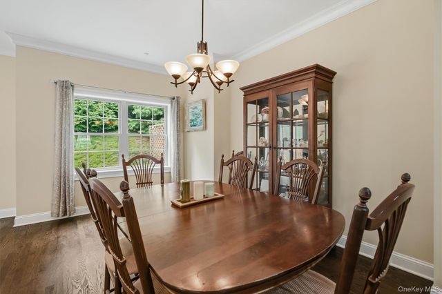 4 Preserve Court, White Plains, NY 10607