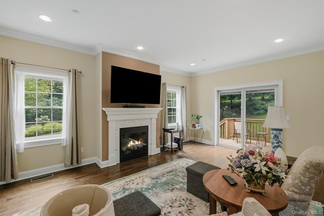 4 Preserve Court, White Plains, NY 10607