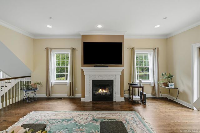 4 Preserve Court, White Plains, NY 10607