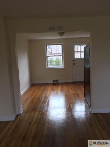 218 Newman Street 2513, Metuchen, NJ 08840