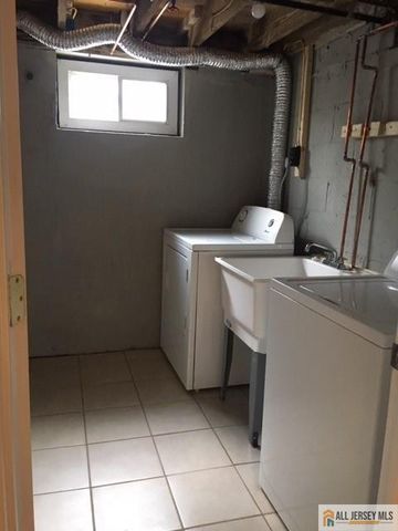 218 Newman Street 2513, Metuchen, NJ 08840