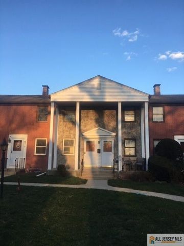 218 Newman Street 2513, Metuchen, NJ 08840