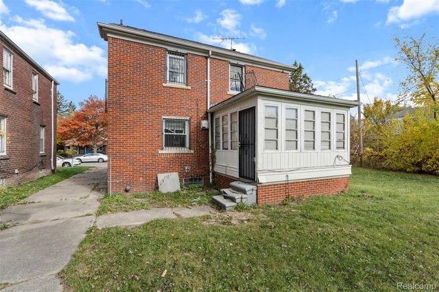 15082 Hazelridge Street, Detroit, MI 48205