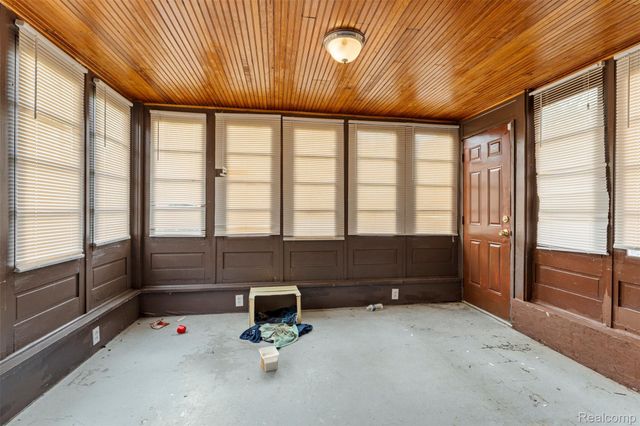 15082 Hazelridge Street, Detroit, MI 48205