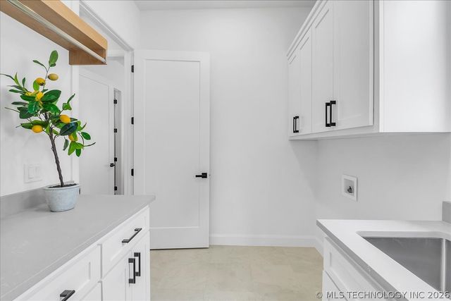 1223 N 71st Place, Broken Arrow, OK 74014