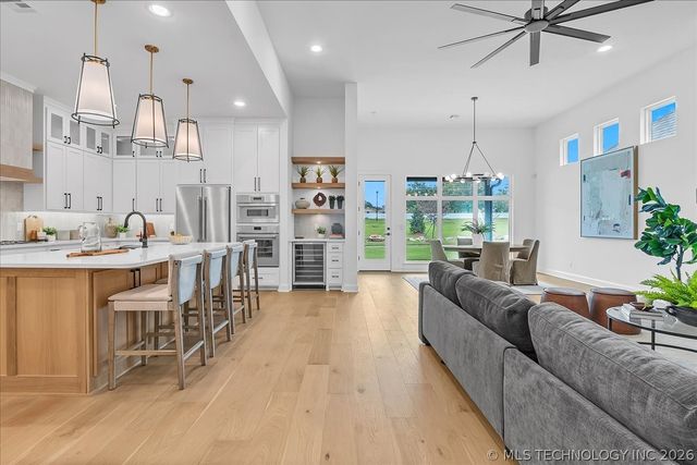 1223 N 71st Place, Broken Arrow, OK 74014