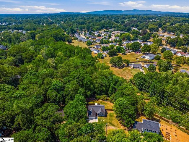 127 Oak Drive, Greer, SC 29650
