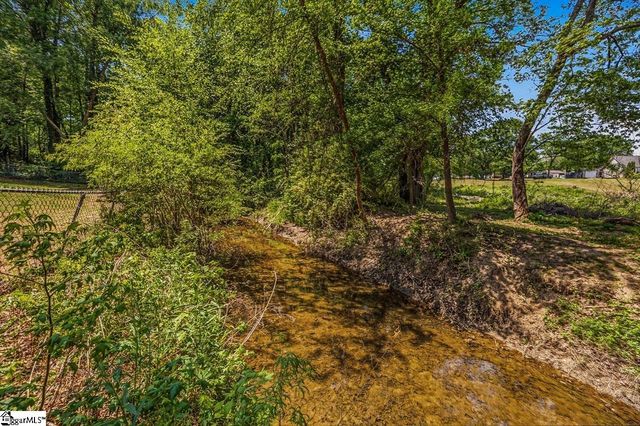 127 Oak Drive, Greer, SC 29650
