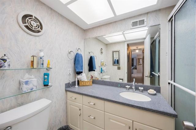 4701 LODESTONE DRIVE, Tampa, FL 33615