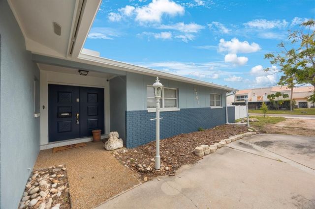 4701 LODESTONE DRIVE, Tampa, FL 33615