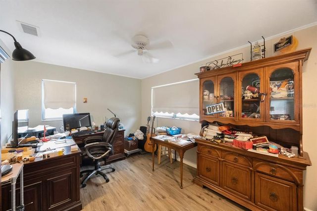 4701 LODESTONE DRIVE, Tampa, FL 33615