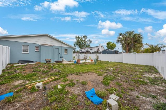 4701 LODESTONE DRIVE, Tampa, FL 33615