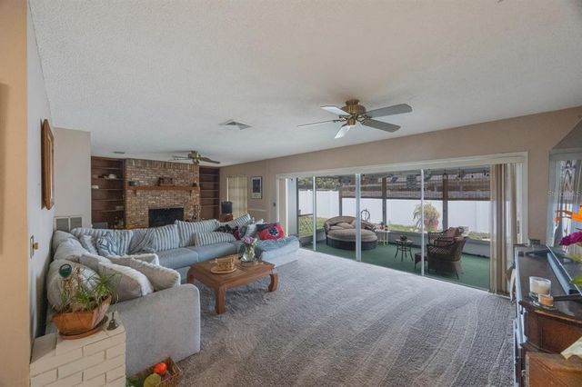 4701 LODESTONE DRIVE, Tampa, FL 33615