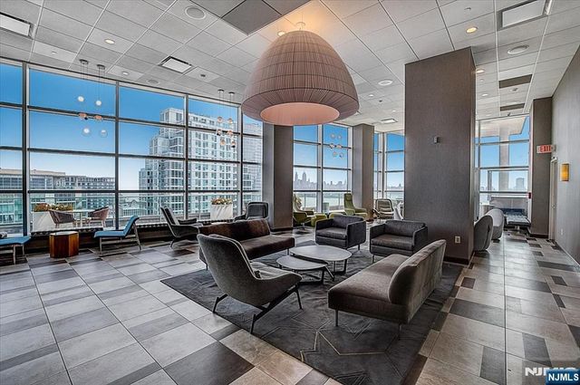 20 Newport Parkway 617, Jersey City, NJ 07310