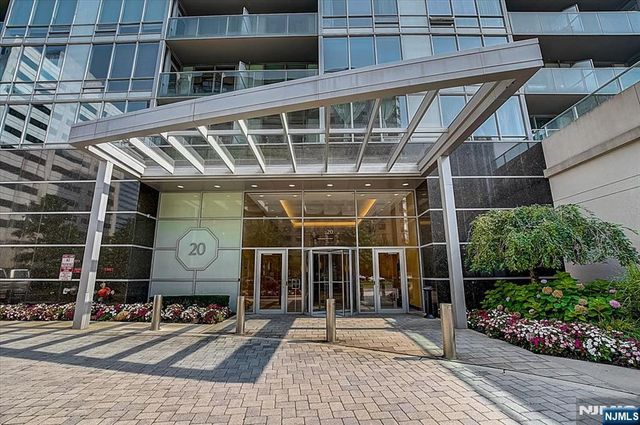 20 Newport Parkway 617, Jersey City, NJ 07310