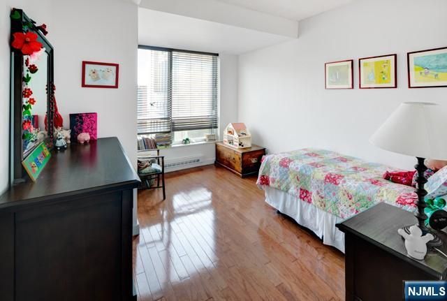 20 Newport Parkway 617, Jersey City, NJ 07310