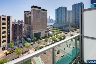 20 Newport Parkway 617, Jersey City, NJ 07310