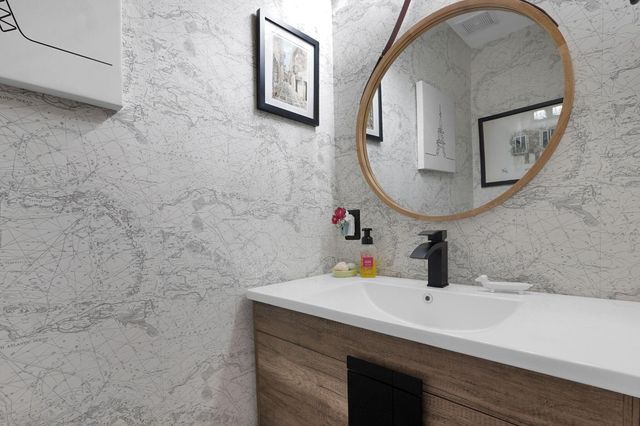 140 Price Avenue, Columbus, OH 43201