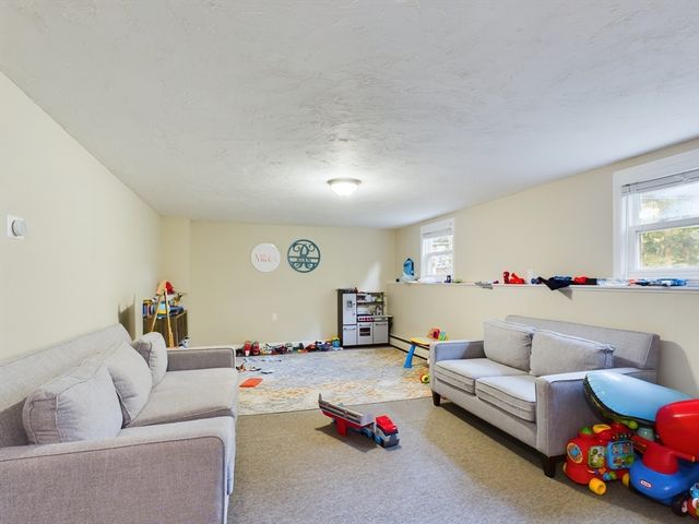 1 Makechnie Rd, Burlington, MA 01803