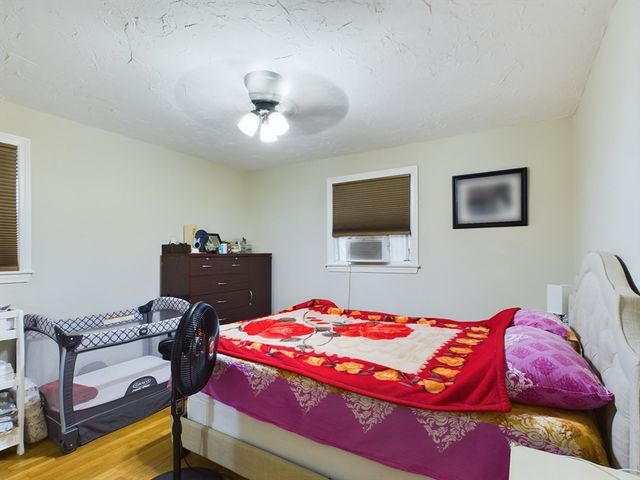 1 Makechnie Rd, Burlington, MA 01803