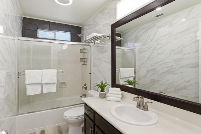 928 Wilks Street, East Palo Alto, CA 94303