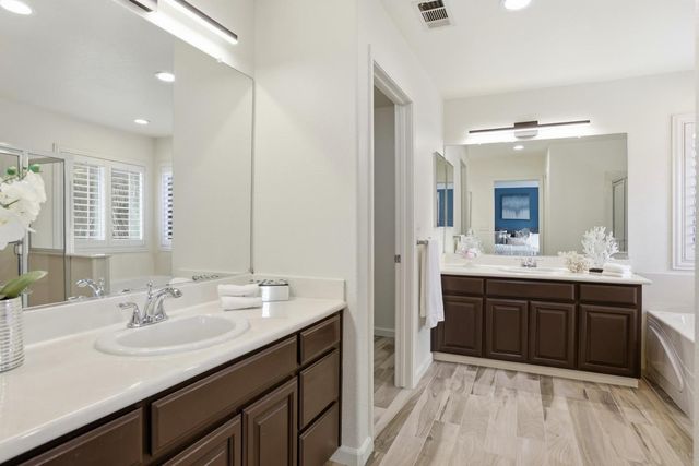 928 Wilks Street, East Palo Alto, CA 94303