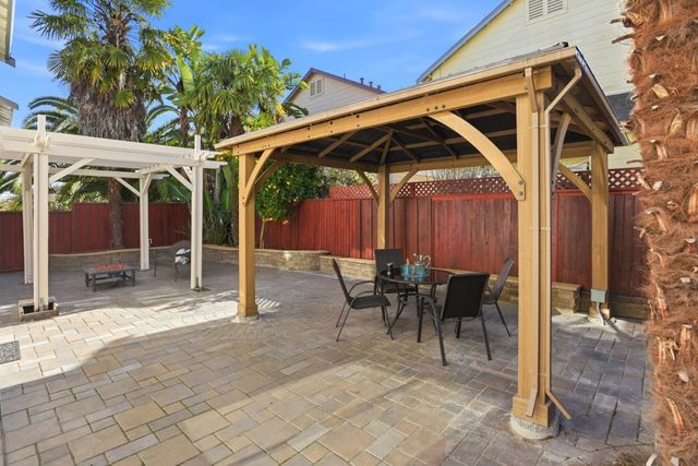 928 Wilks Street, East Palo Alto, CA 94303