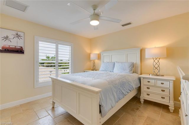 2021 SE 17th PL, Cape Coral, FL 33990