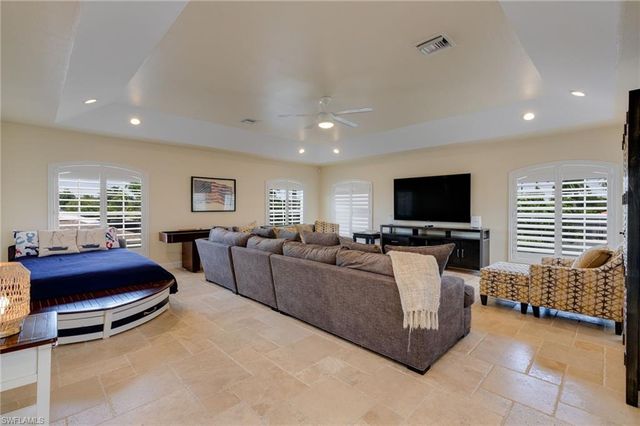 2021 SE 17th PL, Cape Coral, FL 33990