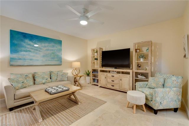 2021 SE 17th PL, Cape Coral, FL 33990