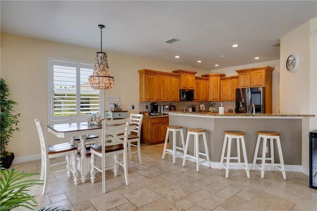 2021 SE 17th PL, Cape Coral, FL 33990