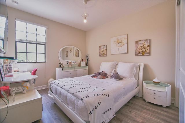 129 Riverwalk Circle E, Plantation, FL 33325