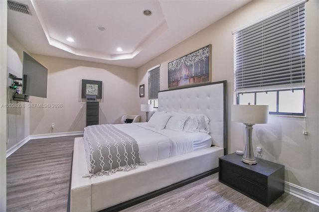 129 Riverwalk Circle E, Plantation, FL 33325
