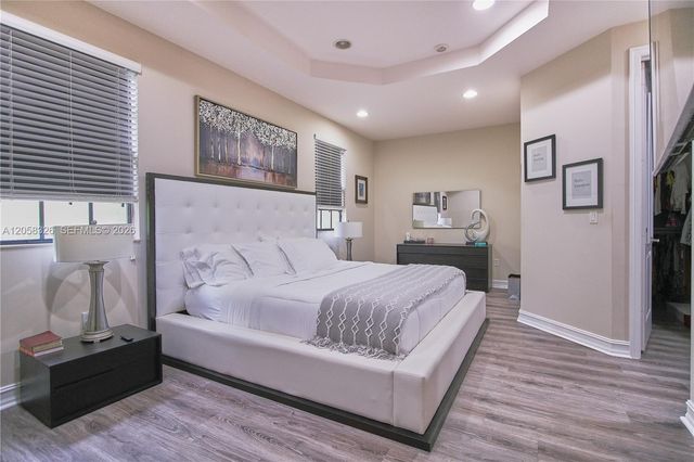 129 Riverwalk Circle E, Plantation, FL 33325