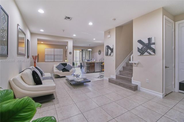 129 Riverwalk Circle E, Plantation, FL 33325