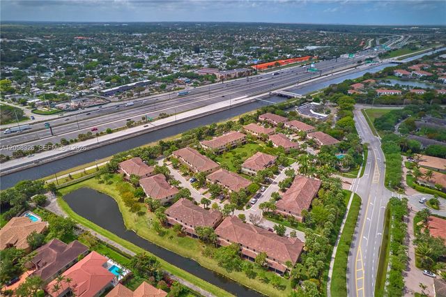 129 Riverwalk Circle E, Plantation, FL 33325