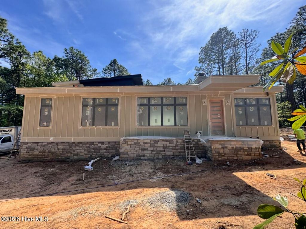 Image 3 of property listing at 229 Hill Road, Southern Pines, NC 28387