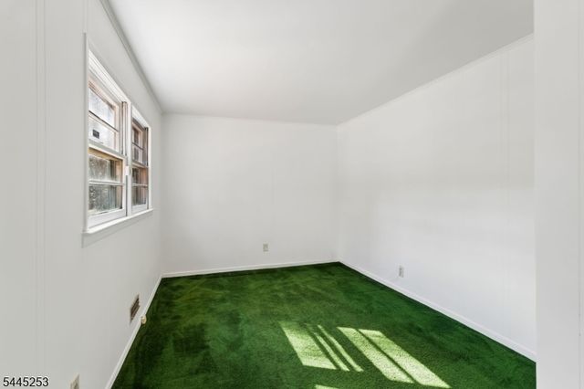39 Gage Rd, East Brunswick Twp., NJ 08816