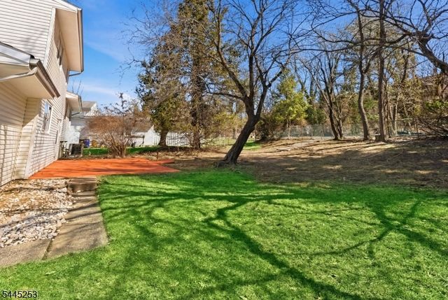 39 Gage Rd, East Brunswick Twp., NJ 08816