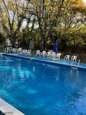 39 Gage Rd, East Brunswick Twp., NJ 08816