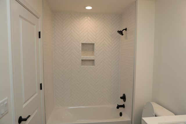 6465 Tanseyclose Lane, Dublin, OH 43016