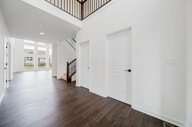 6465 Tanseyclose Lane, Dublin, OH 43016