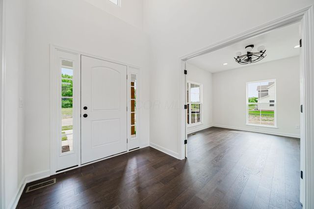 6465 Tanseyclose Lane, Dublin, OH 43016