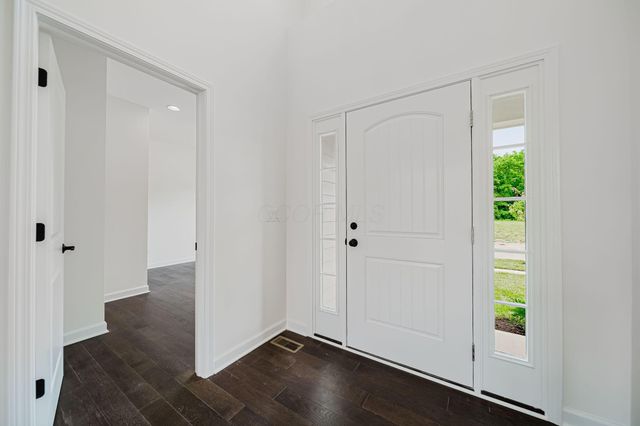 6465 Tanseyclose Lane, Dublin, OH 43016