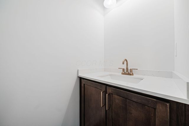 6465 Tanseyclose Lane, Dublin, OH 43016