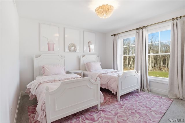 14 Blue Heron Drive, Orchard Park, NY 14127