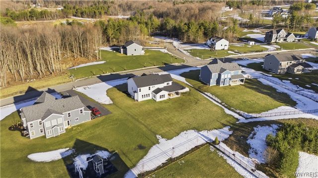 14 Blue Heron Drive, Orchard Park, NY 14127