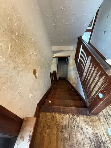 725 Monteagle Street, Niagara Falls, NY 14305