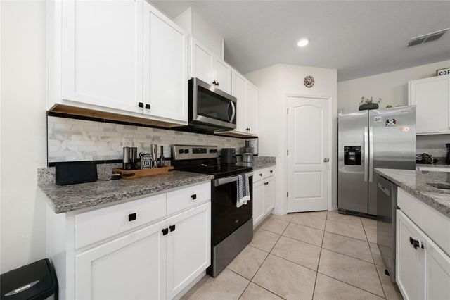 2824 BIG SUR ROAD, Davenport, FL 33837